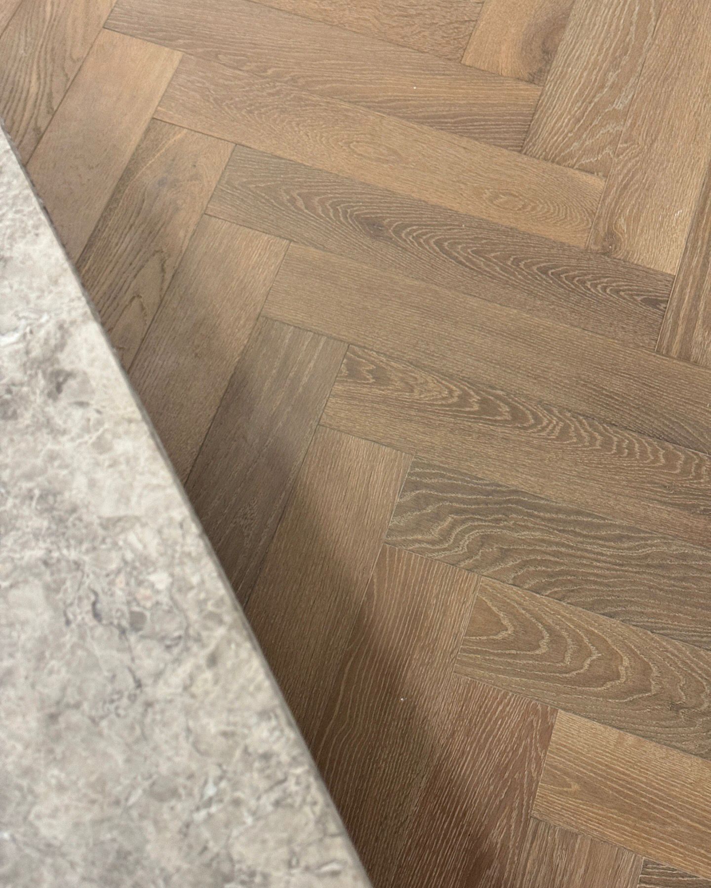 Timber-Prime-Grade-15mm-Herringbone-HB-1062153-Moss-Grey-Scene-2-1